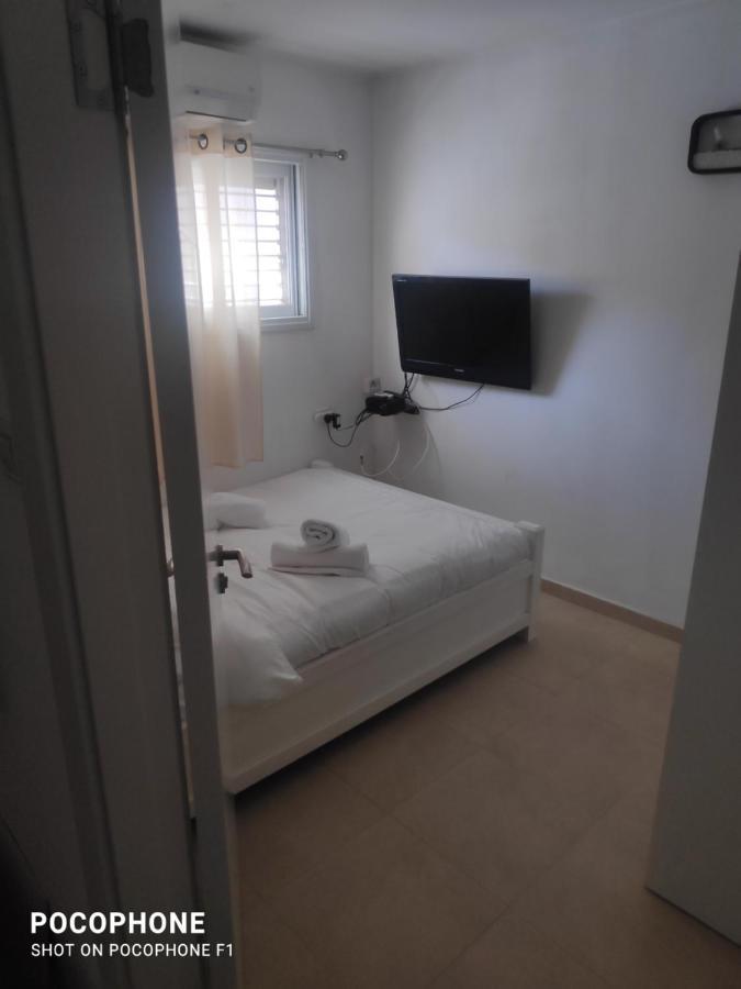 סוויטה של אלון Appartement Arad Buitenkant foto
