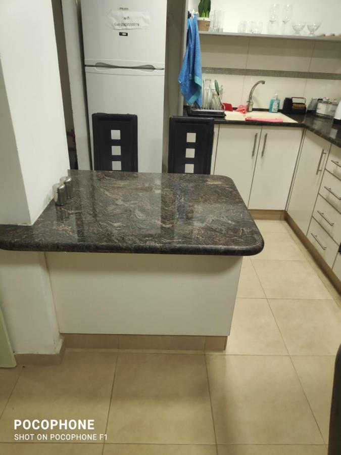 סוויטה של אלון Appartement Arad Buitenkant foto