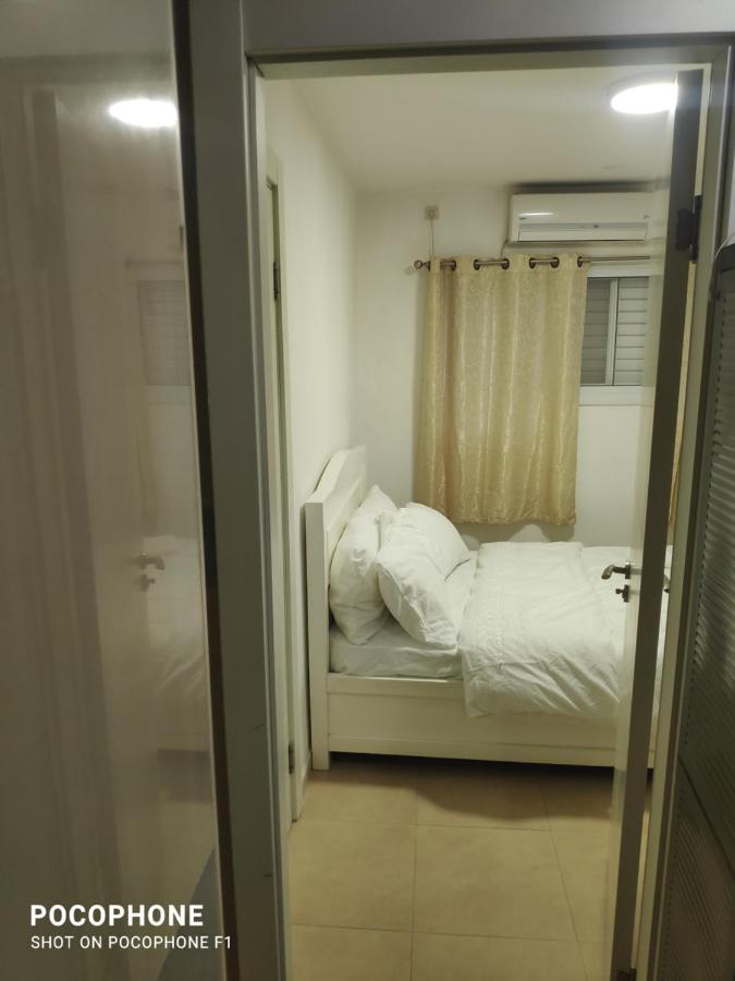 סוויטה של אלון Appartement Arad Buitenkant foto